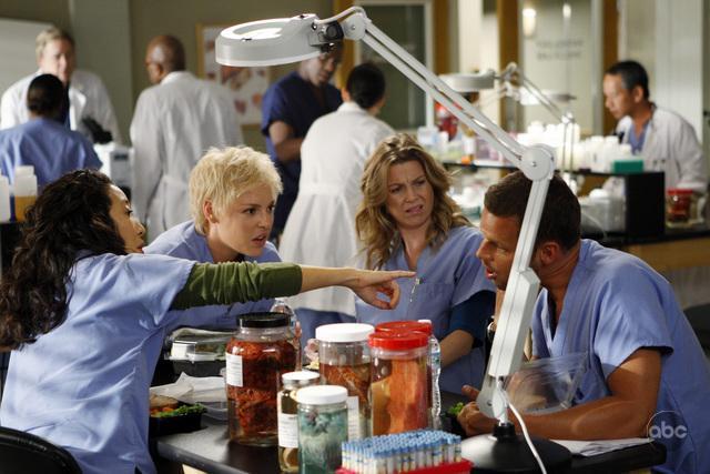 Still of Katherine Heigl, Justin Chambers, Sandra Oh and Ellen Pompeo in Grei anatomija (2005)