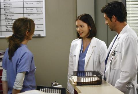 Still of Patrick Dempsey, Justin Chambers, Chyler Leigh and Ellen Pompeo in Grei anatomija (2005)