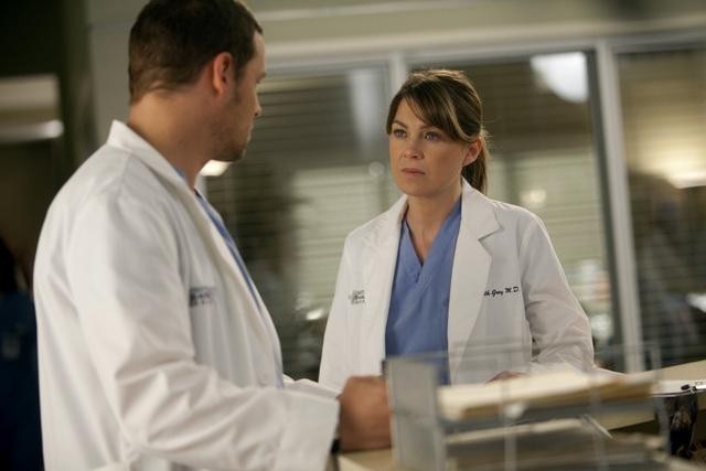 Still of Justin Chambers and Ellen Pompeo in Grei anatomija (2005)