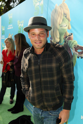 Justin Chambers at event of Planet 51 (2009)