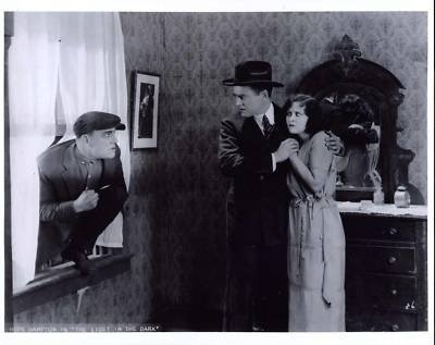 Still of Lon Chaney in The Light in the Dark (1922)
