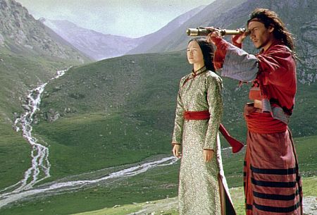 Still of Chen Chang and Ziyi Zhang in Wo hu cang long (2000)
