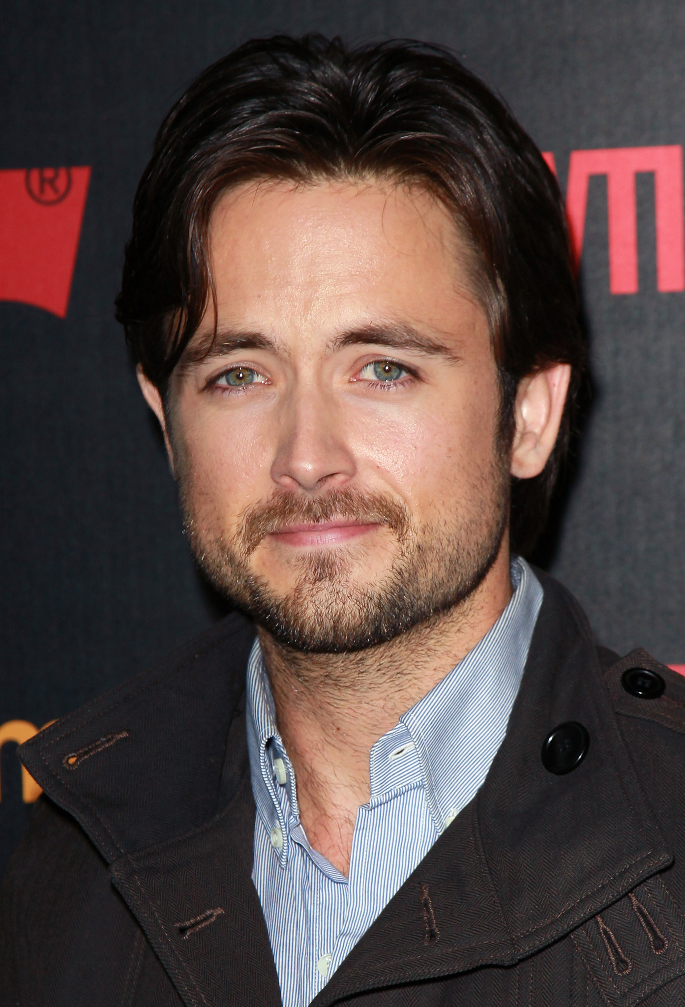 Justin Chatwin at event of Shameless (2011)