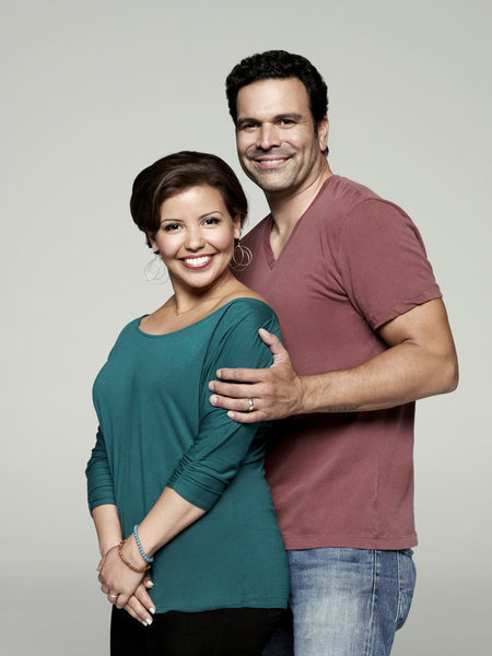 Still of Ricardo Chavira and Justina Machado in Welcome to the Family (2013)