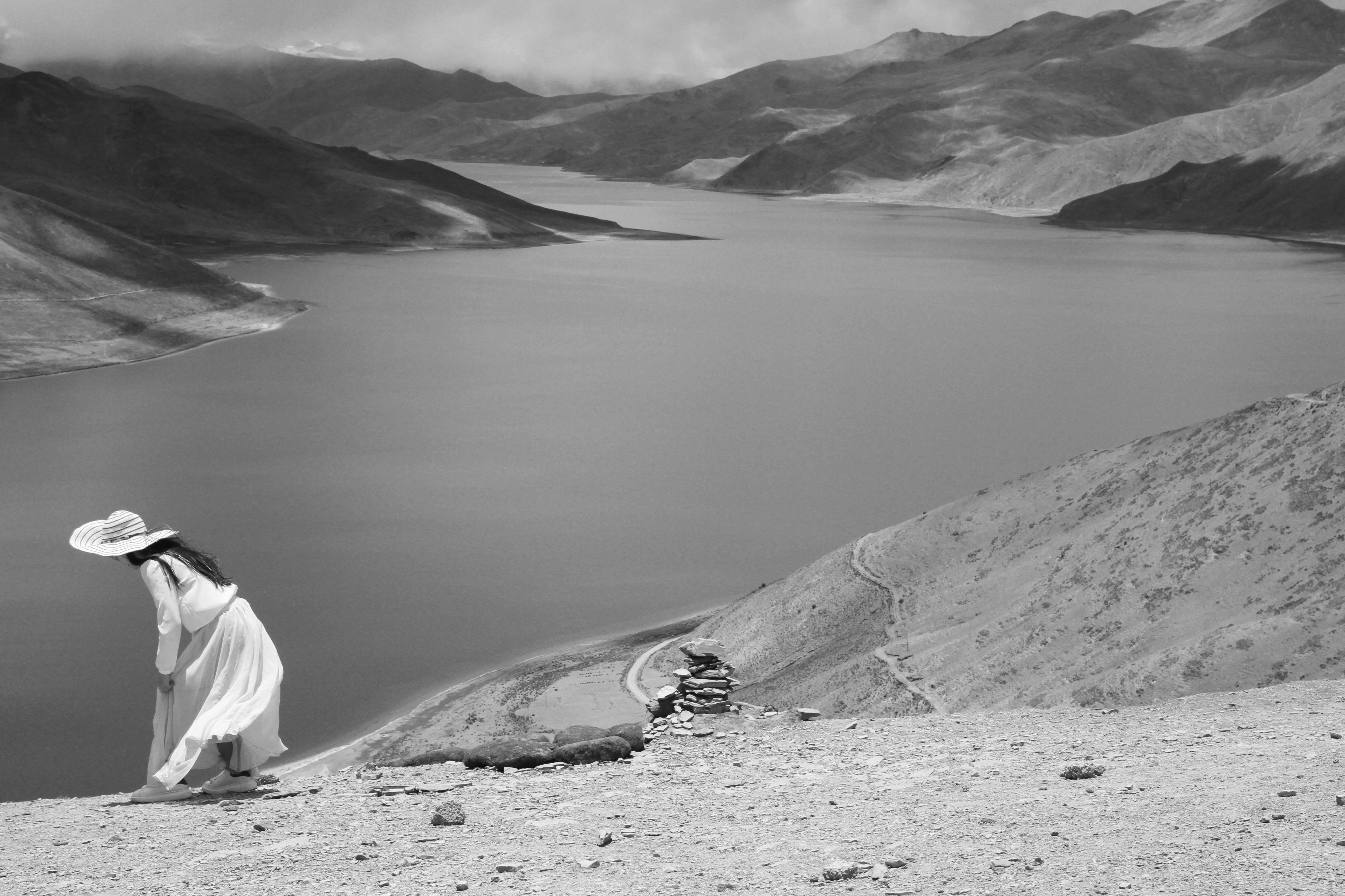 Young Girl - Yamdrok Lake - Tibet