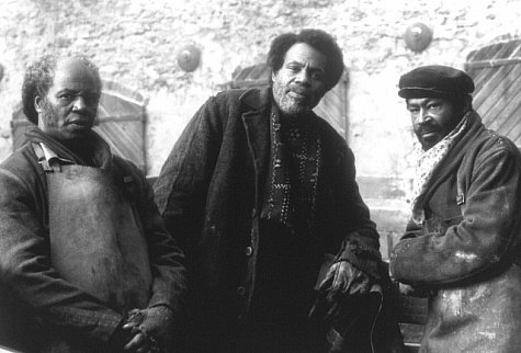 Still of Danny Glover, Anthony Chisholm and Albert Hall in Beloved (1998)
