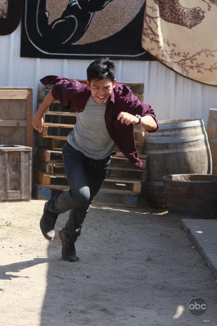 Still of John Cho in Zvilgsnis i ateiti (2009)