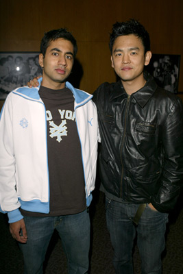 John Cho and Kal Penn at event of Harold & Kumar Go to White Castle (2004)
