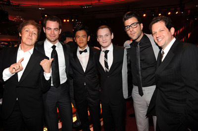 Paul McCartney, John Cho, Michael Giacchino, Zachary Quinto, Anton Yelchin and Chris Pine at event of 15th Annual Critics' Choice Movie Awards (2010)