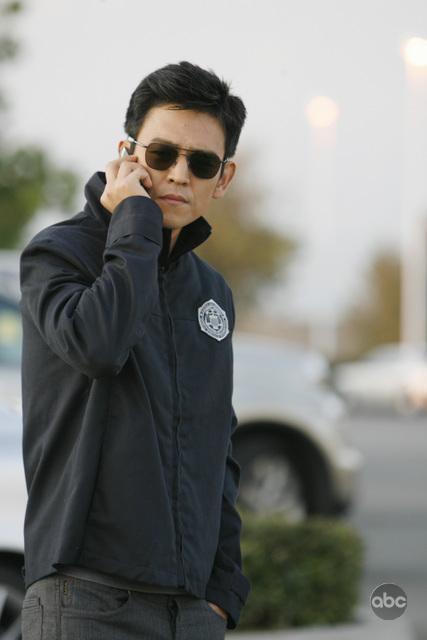 Still of John Cho in Zvilgsnis i ateiti (2009)