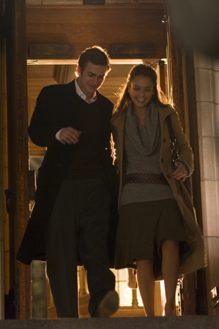 Still of Jessica Alba and Hayden Christensen in Awake (2007)