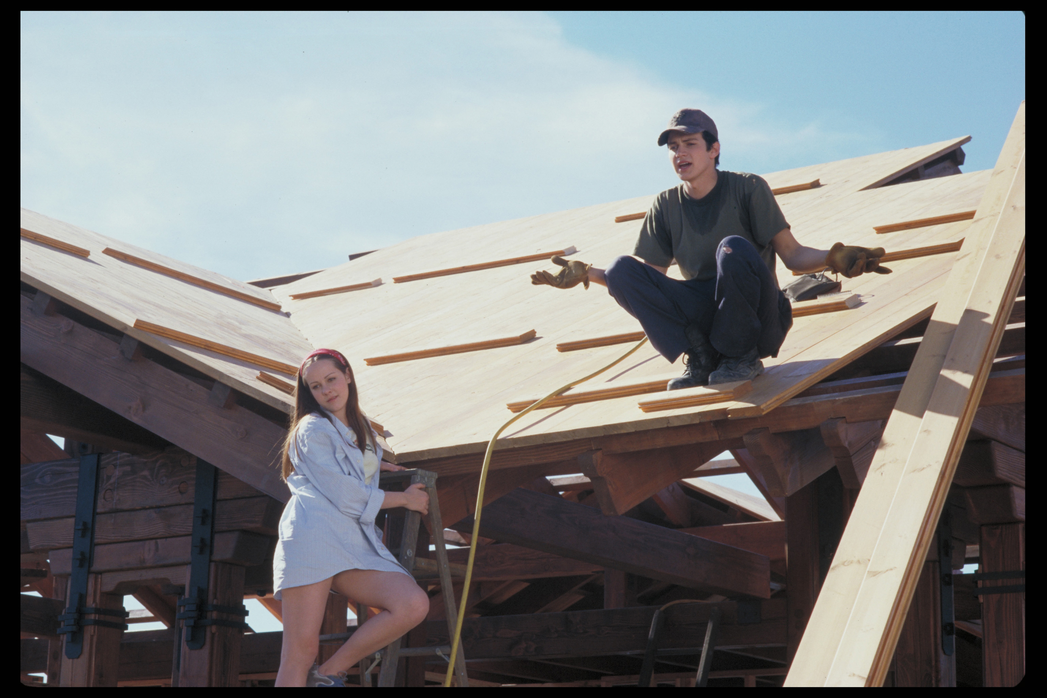 Still of Hayden Christensen and Jena Malone in Life as a House (2001)