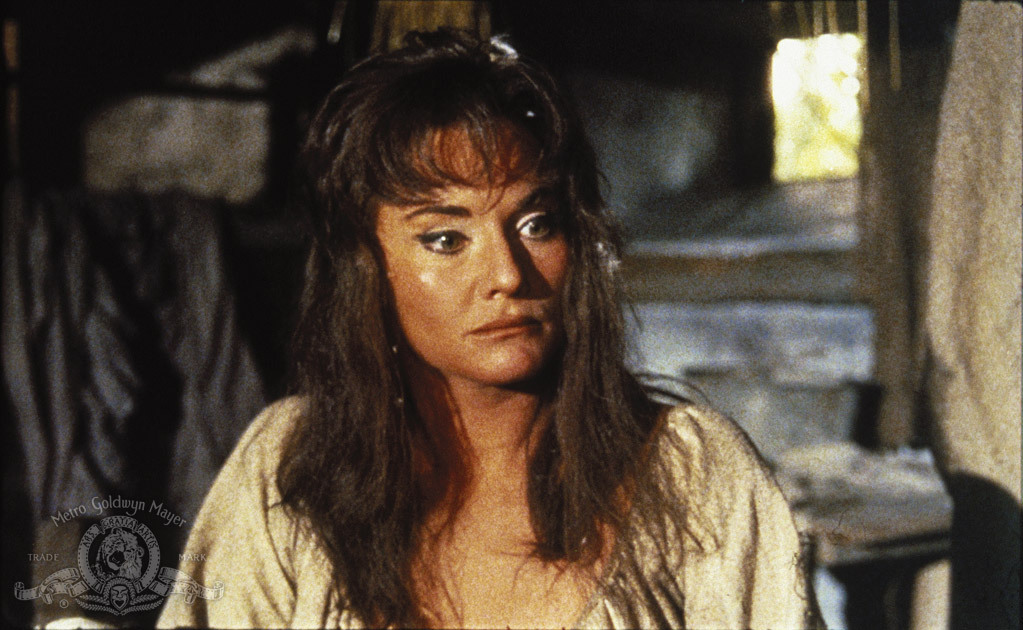 Still of Diane Cilento in Tom Jones (1963)
