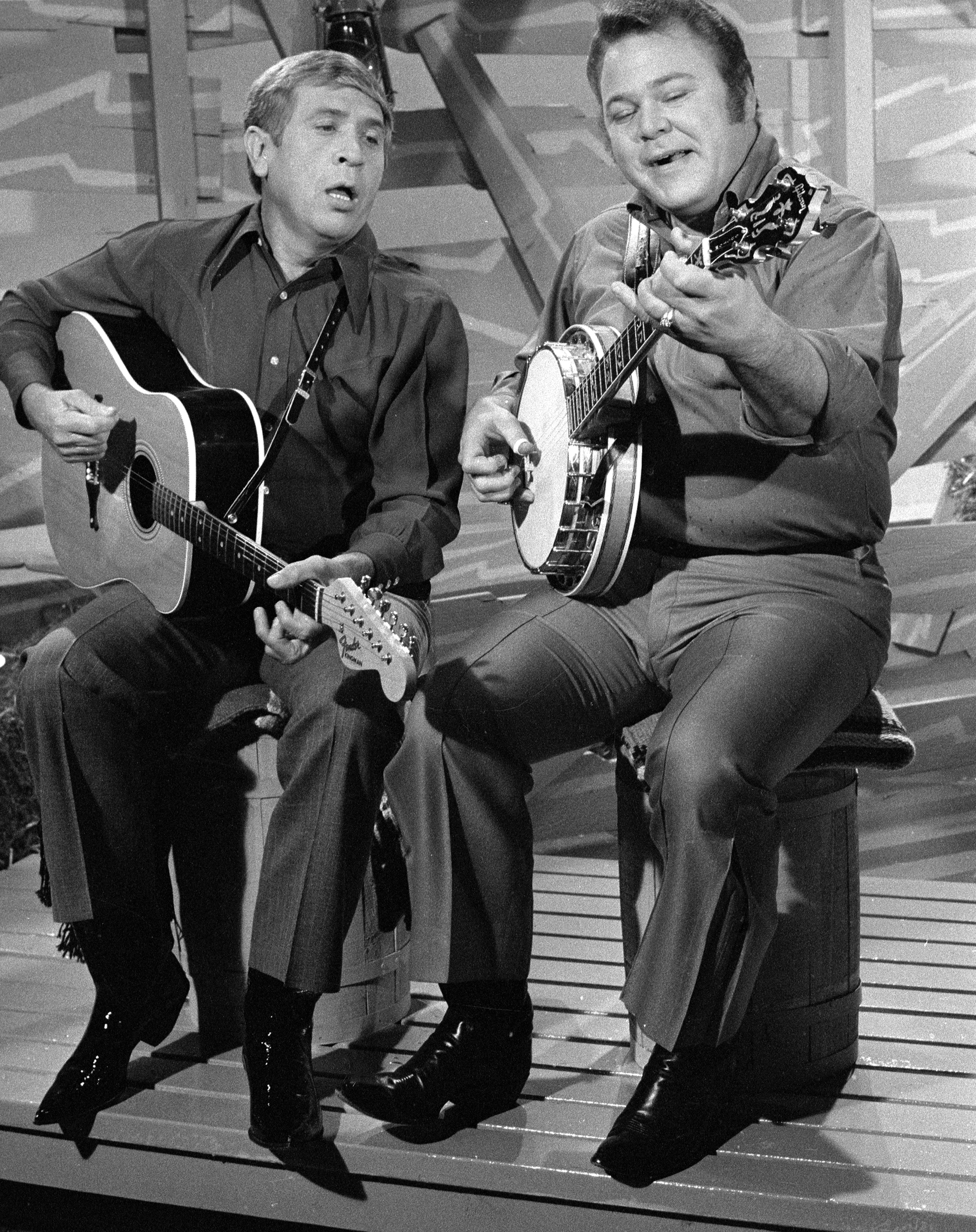 Still of Roy Clark and Buck Owens in Hee Haw (1969)