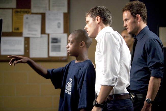 Still of Jason Clarke and Matt Lauria in The Chicago Code (2011)