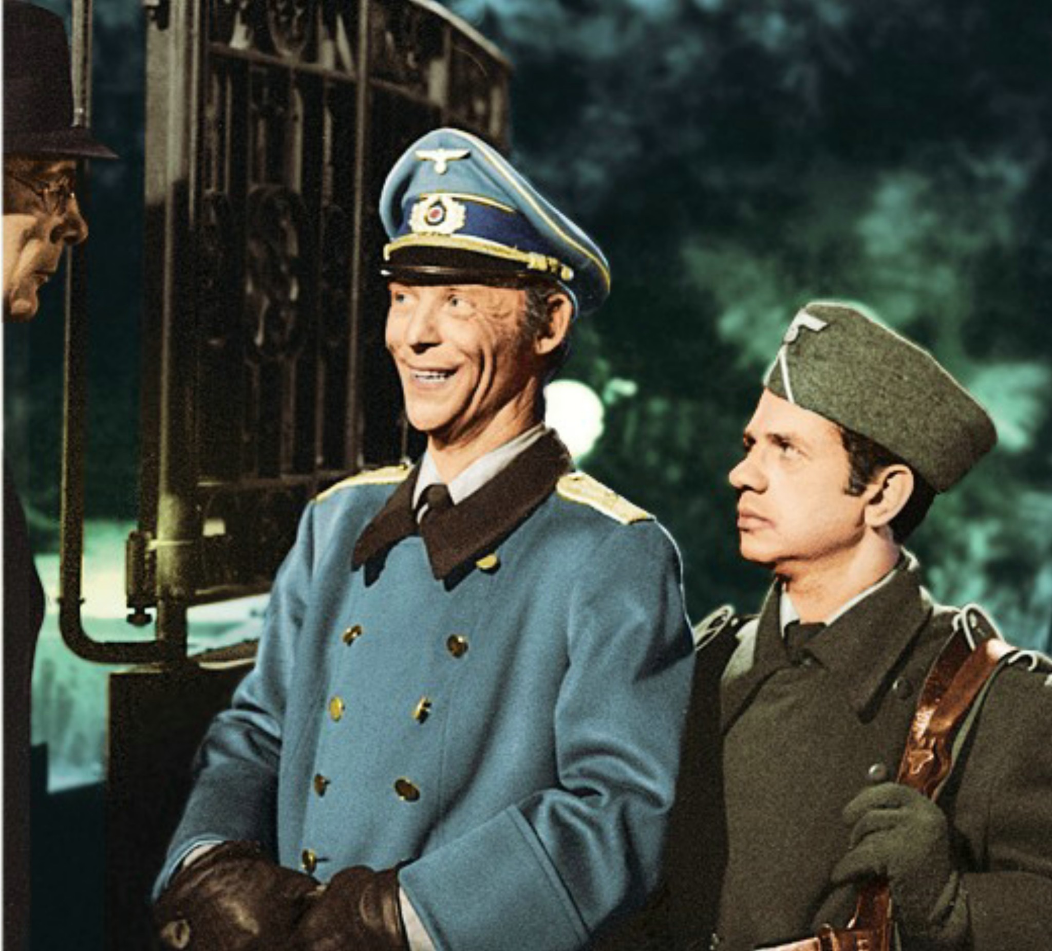 Still of Robert Clary and Larry Hovis in Hogan's Heroes (1965)