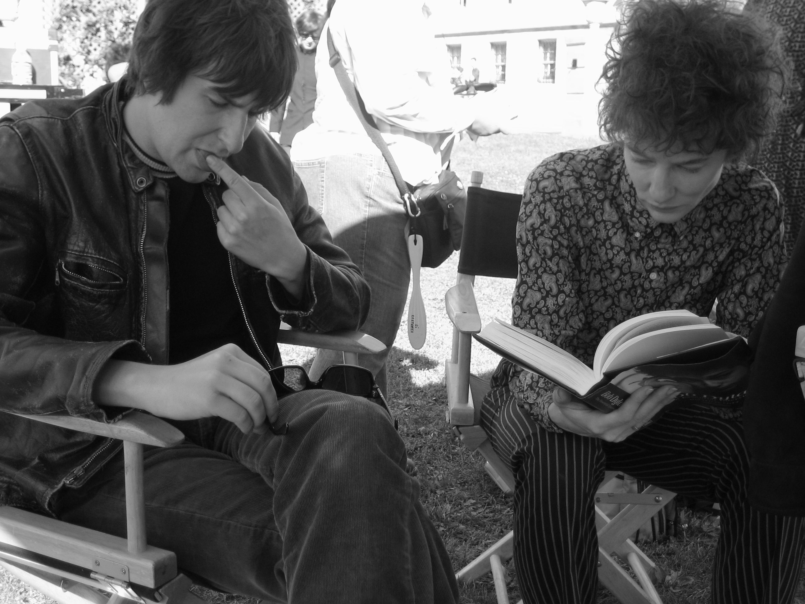 Joe Cobden and Cate Blanchet on the set of I'm Not There