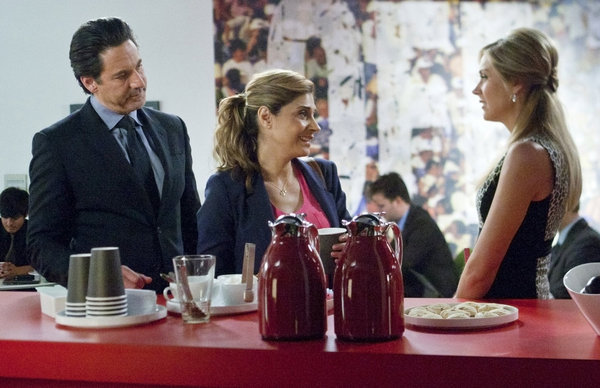 Still of Scott Cohen, Callie Thorne and Lee Staples in Necessary Roughness (2011)