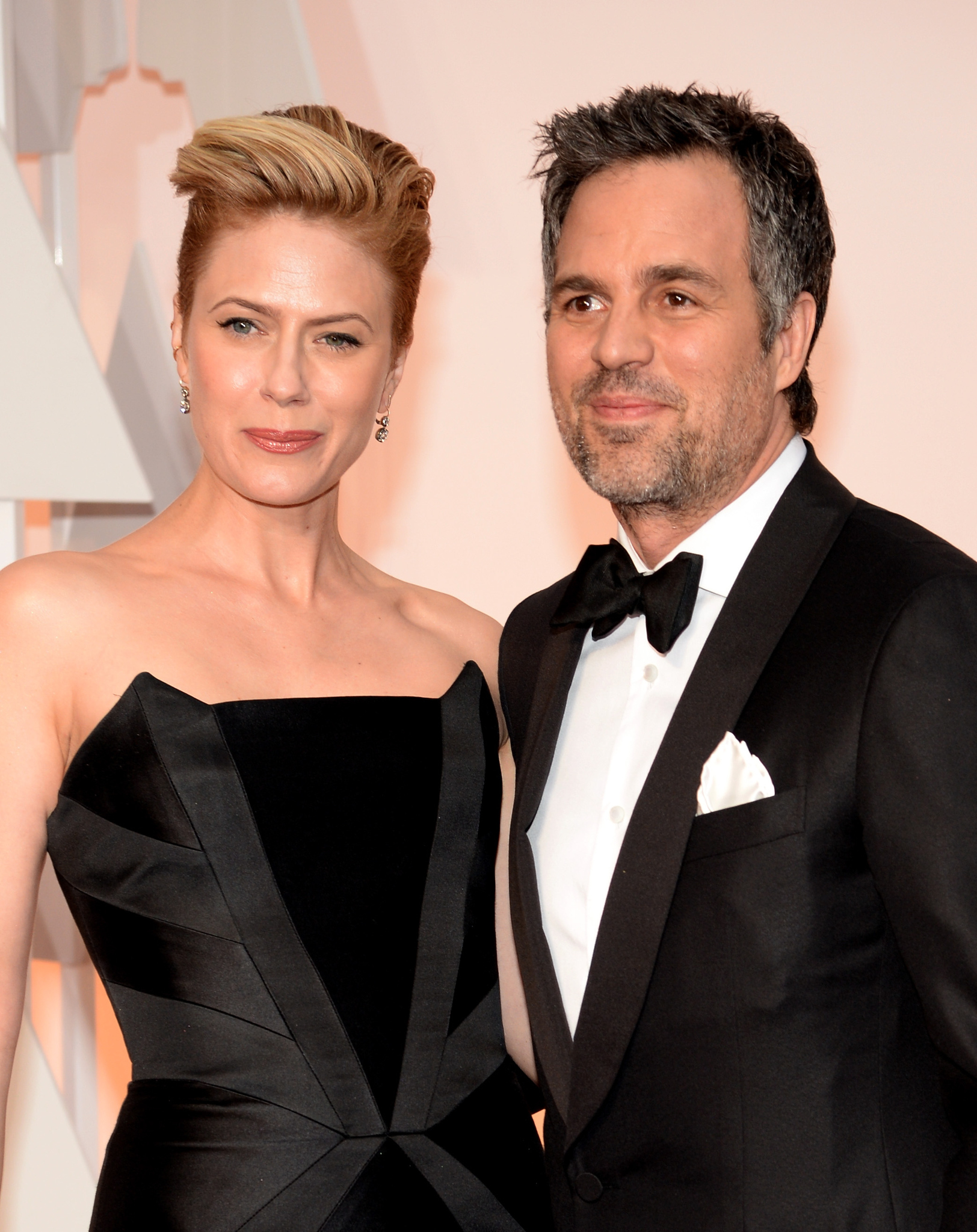 Sunrise Coigney and Mark Ruffalo at event of The Oscars (2015)