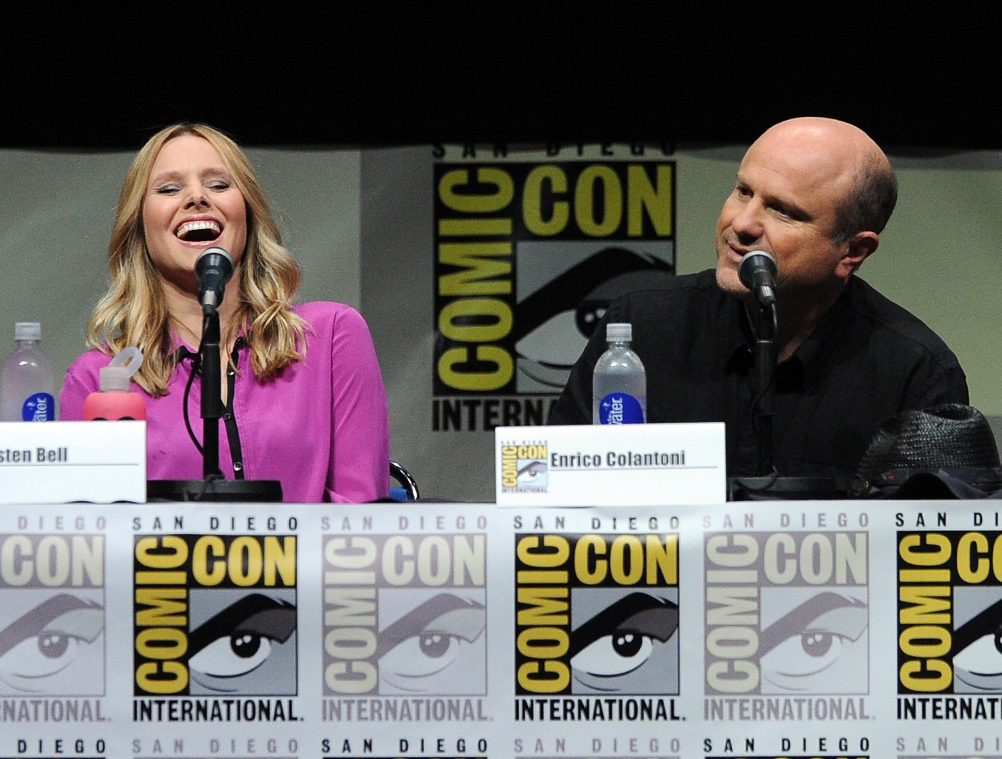 Kristen Bell and Enrico Colantoni at event of Veronica Mars (2014)