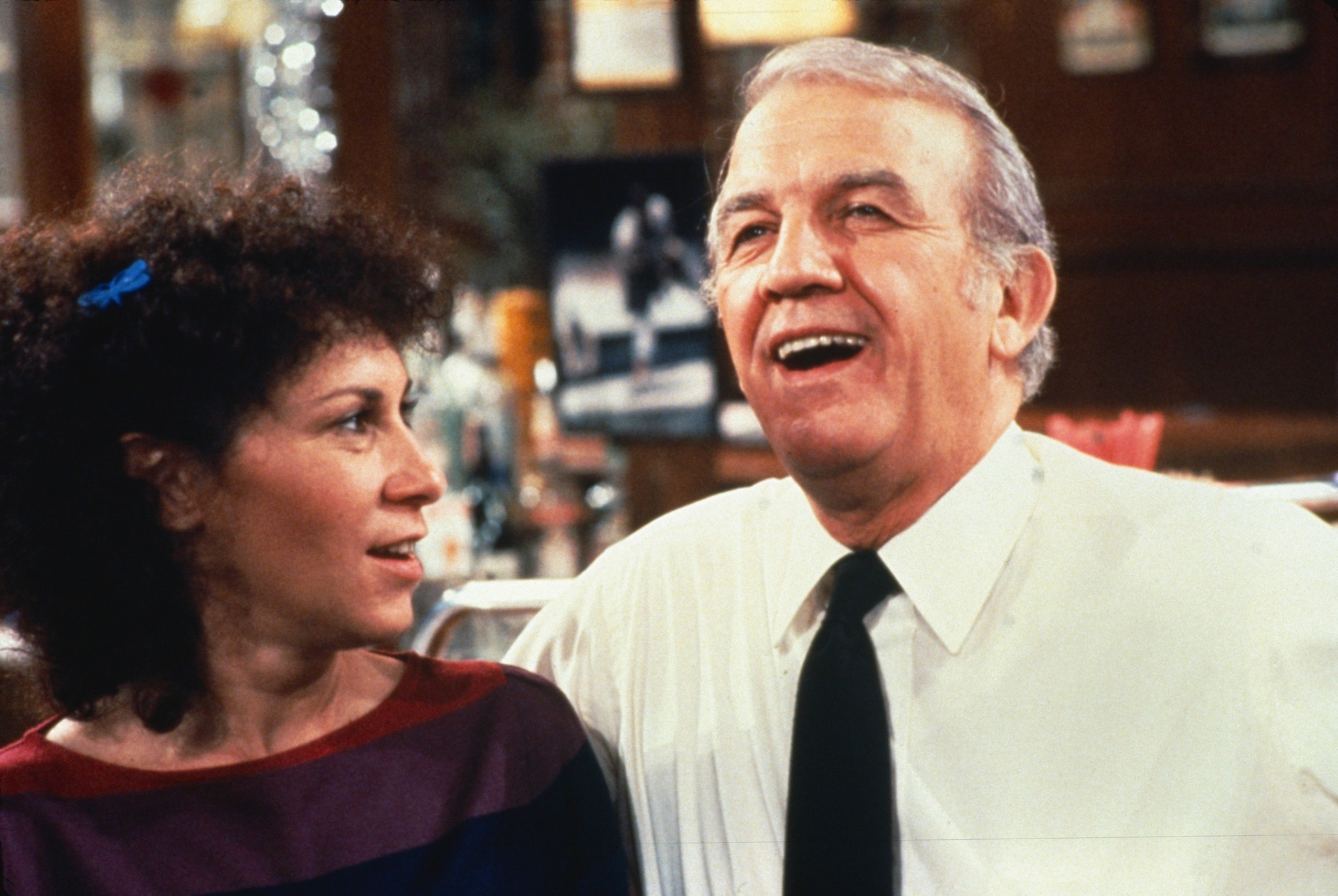 Still of Nicholas Colasanto and Rhea Perlman in Cheers (1982)