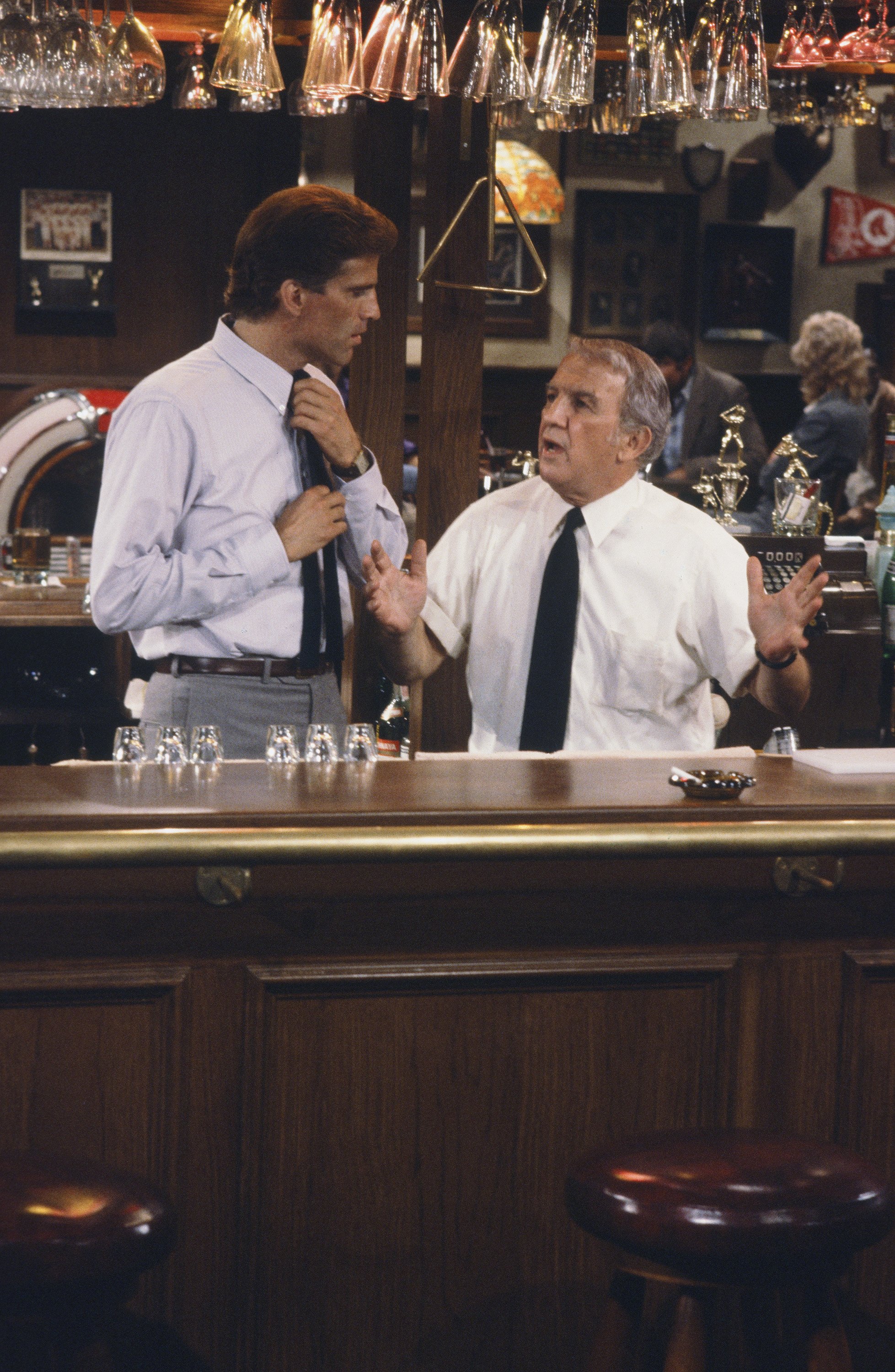 Still of Ted Danson and Nicholas Colasanto in Cheers (1982)