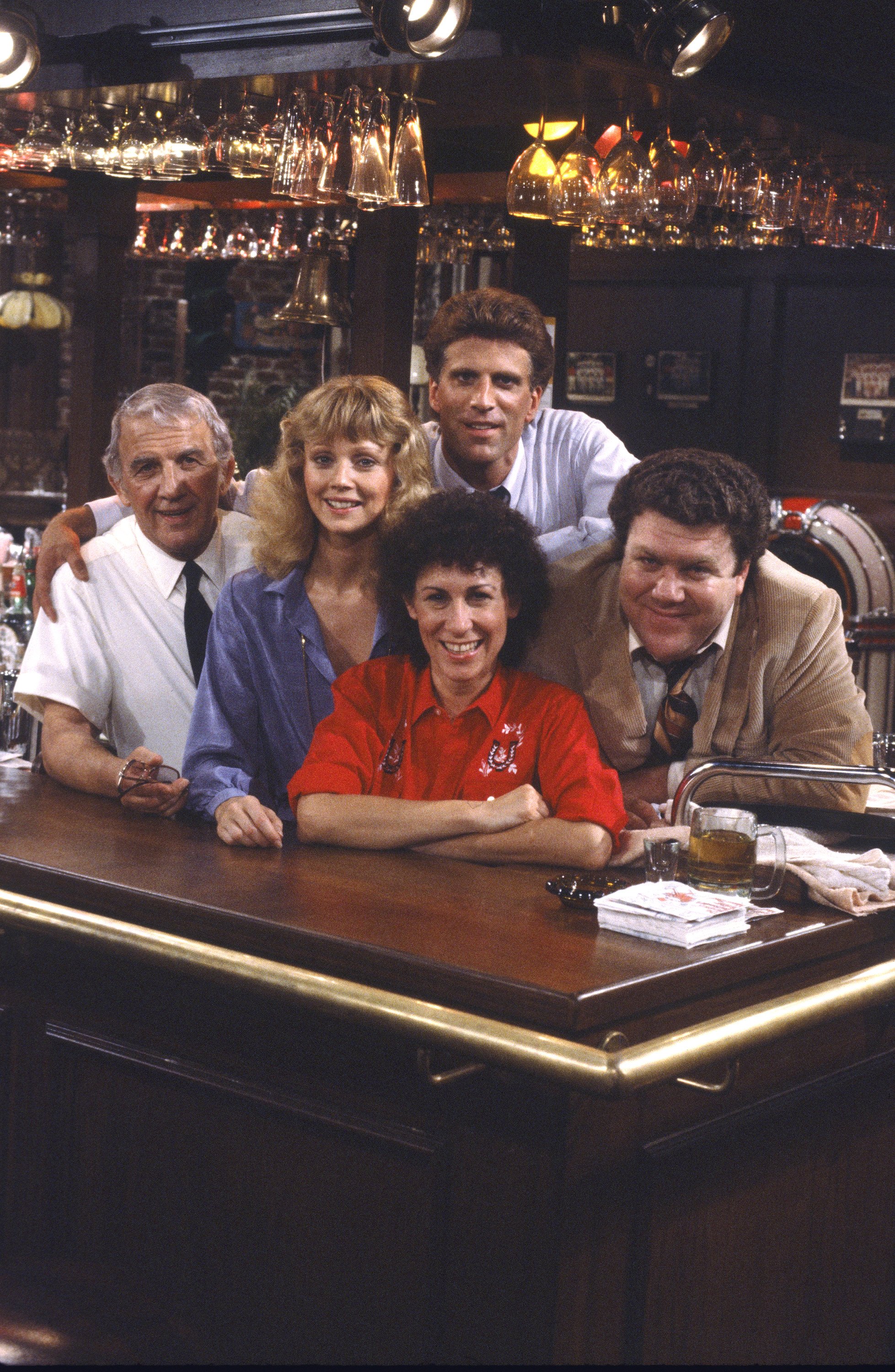 Still of Ted Danson, Shelley Long, George Wendt, Nicholas Colasanto and Rhea Perlman in Cheers (1982)