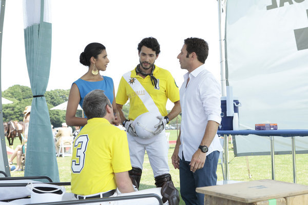 Still of Gary Cole, Mark Feuerstein, Khotan and Reshma Shetty in Royal Pains (2009)