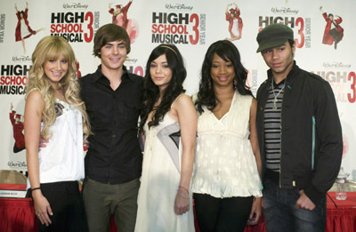 Corbin Bleu, Monique Coleman, Ashley Tisdale, Vanessa Hudgens and Zac Efron at event of High School Musical 3: Senior Year (2008)