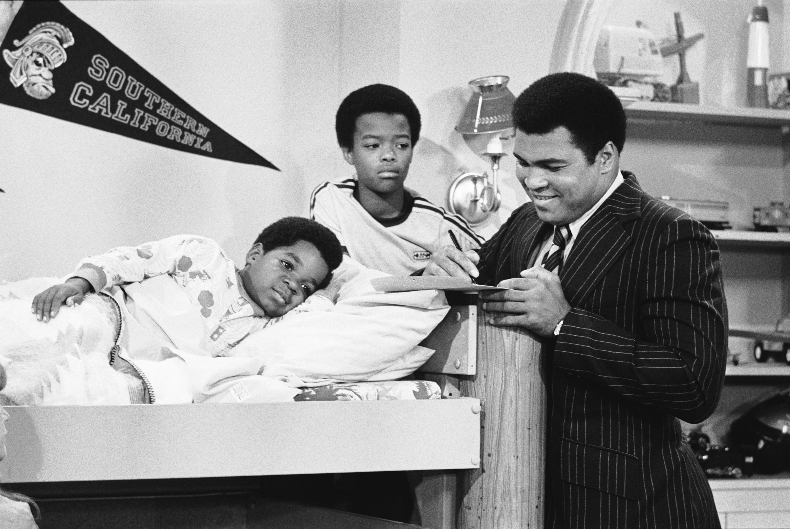 Still of Muhammad Ali, Todd Bridges and Gary Coleman in Diff'rent Strokes (1978)