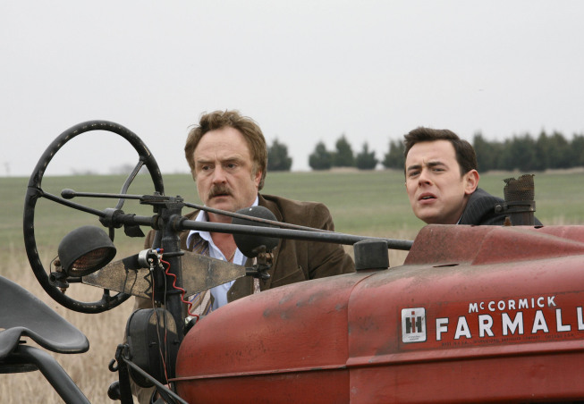 Still of Jack Colin and Bradley Whitford in The Good Guys (2010)