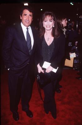 Jackie Collins at event of U.S. Marshals (1998)