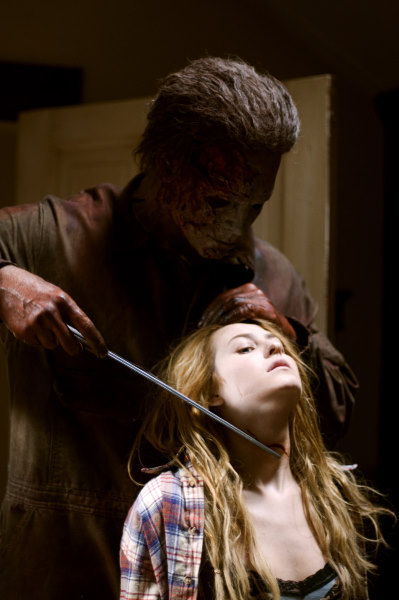 Still of Scout Taylor-Compton and Tyler Mane in Halloween II (2009)