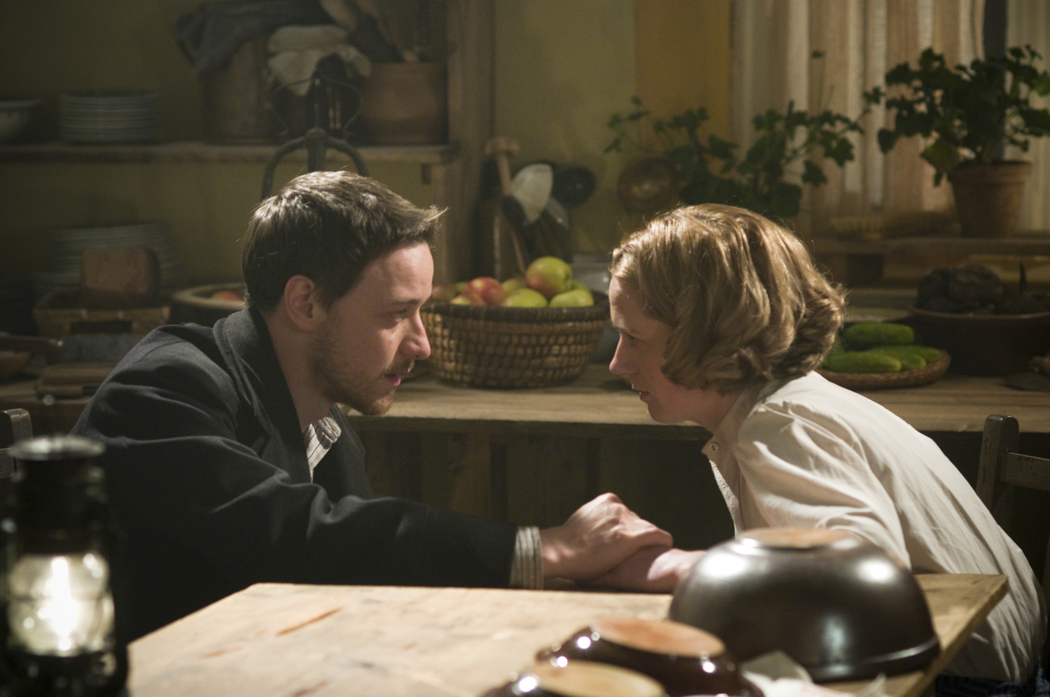 Still of Kerry Condon and James McAvoy in The Last Station (2009)