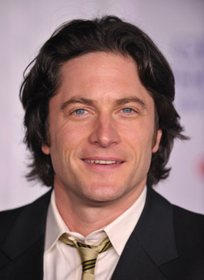 David Conrad at event of Ghost Whisperer (2005)