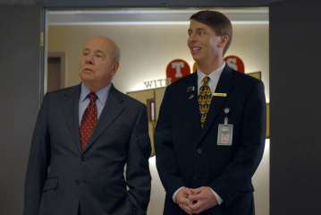 Still of Tim Conway and Jack McBrayer in 30 Rock (2006)