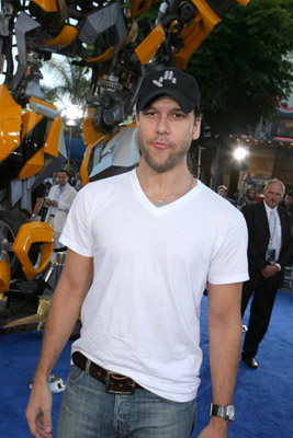 Dane Cook at event of Transformers (2007)