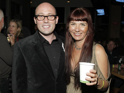 Melanie Coombs and Adam Elliot at event of Mere ir Maksas (2009)