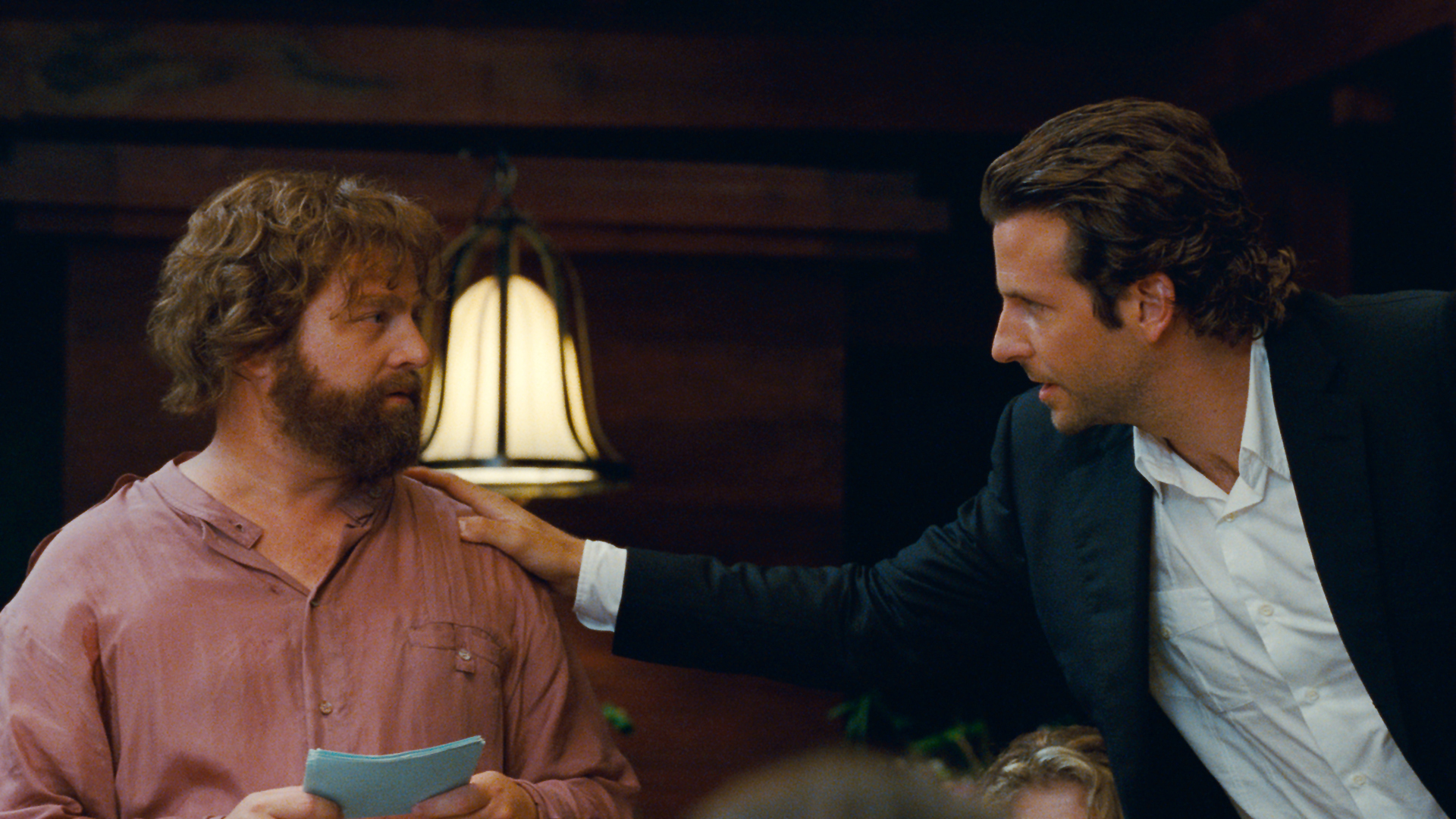 Still of Bradley Cooper and Zach Galifianakis in Pagirios Tailande (2011)