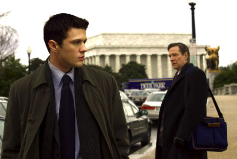 Still of Ryan Phillippe and Chris Cooper in Breach (2007)