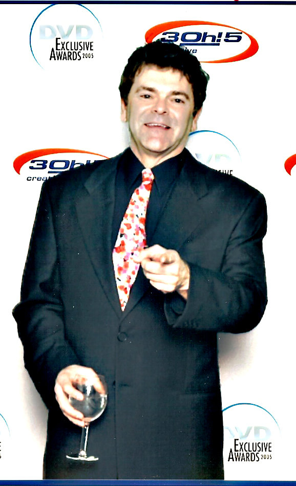 Dan Coplan on the red carpet at the 2005 DVD Exclusive Awards.