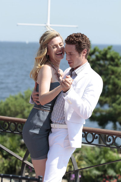 Still of Paulo Costanzo and Brooke D'Orsay in Royal Pains (2009)