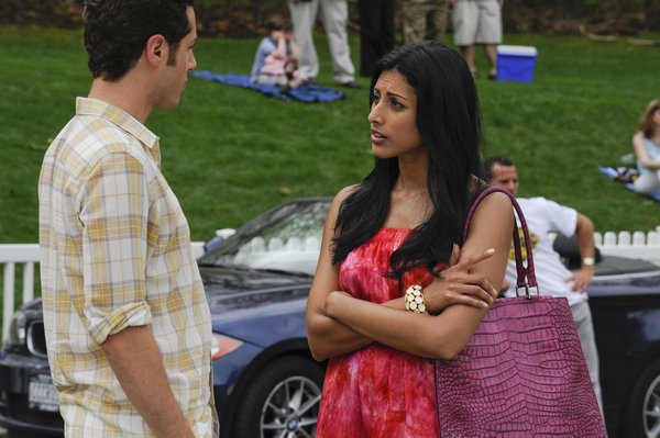 Still of Paulo Costanzo and Reshma Shetty in Royal Pains (2009)