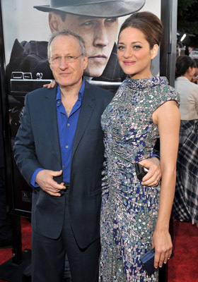 Michael Mann and Marion Cotillard at event of Visuomenes priesai (2009)