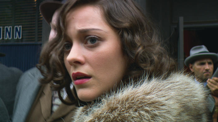 Still of Marion Cotillard in Visuomenes priesai (2009)