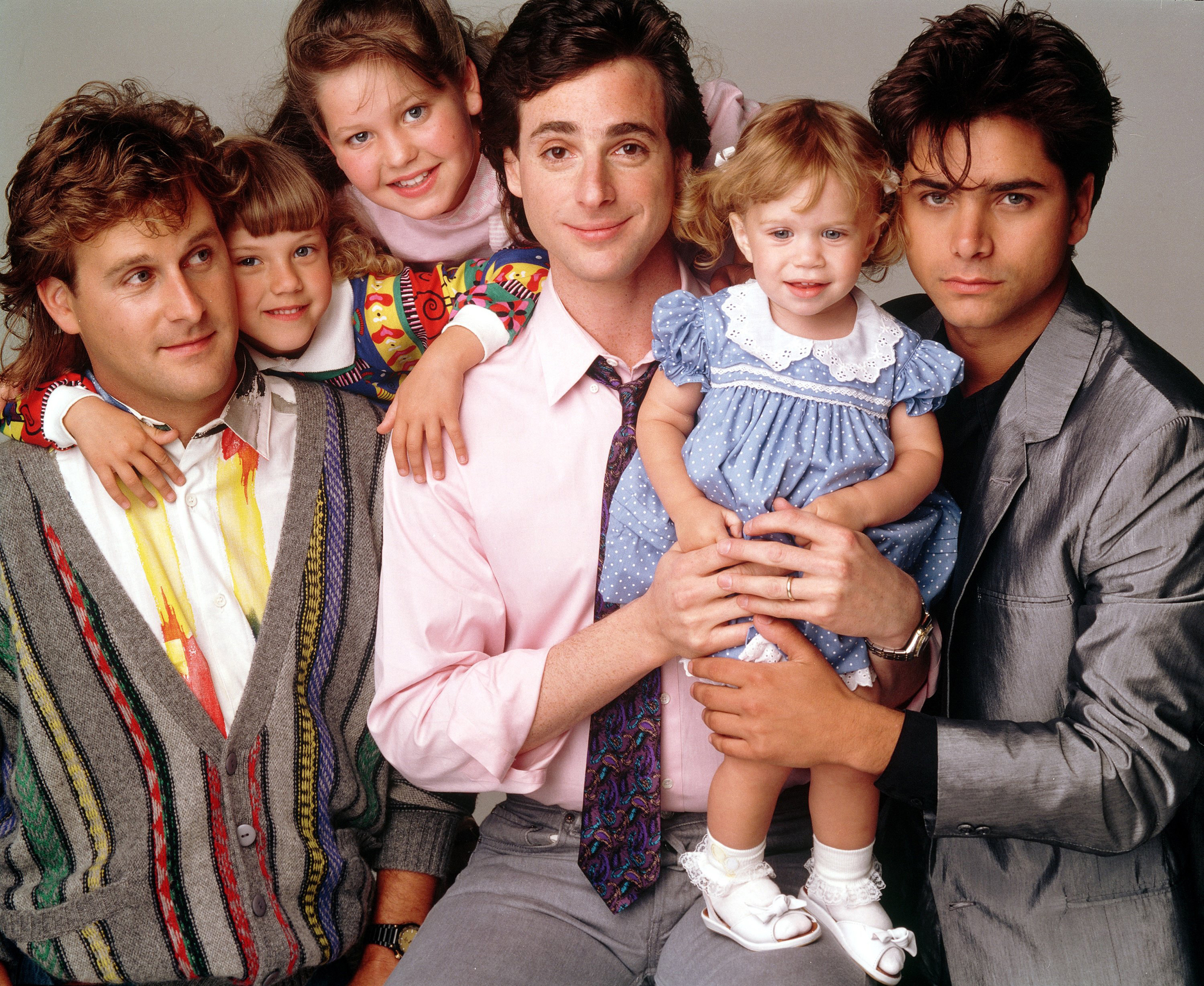 Still of Ashley Olsen, John Stamos, Candace Cameron Bure, Dave Coulier, Bob Saget and Jodie Sweetin in Full House (1987)