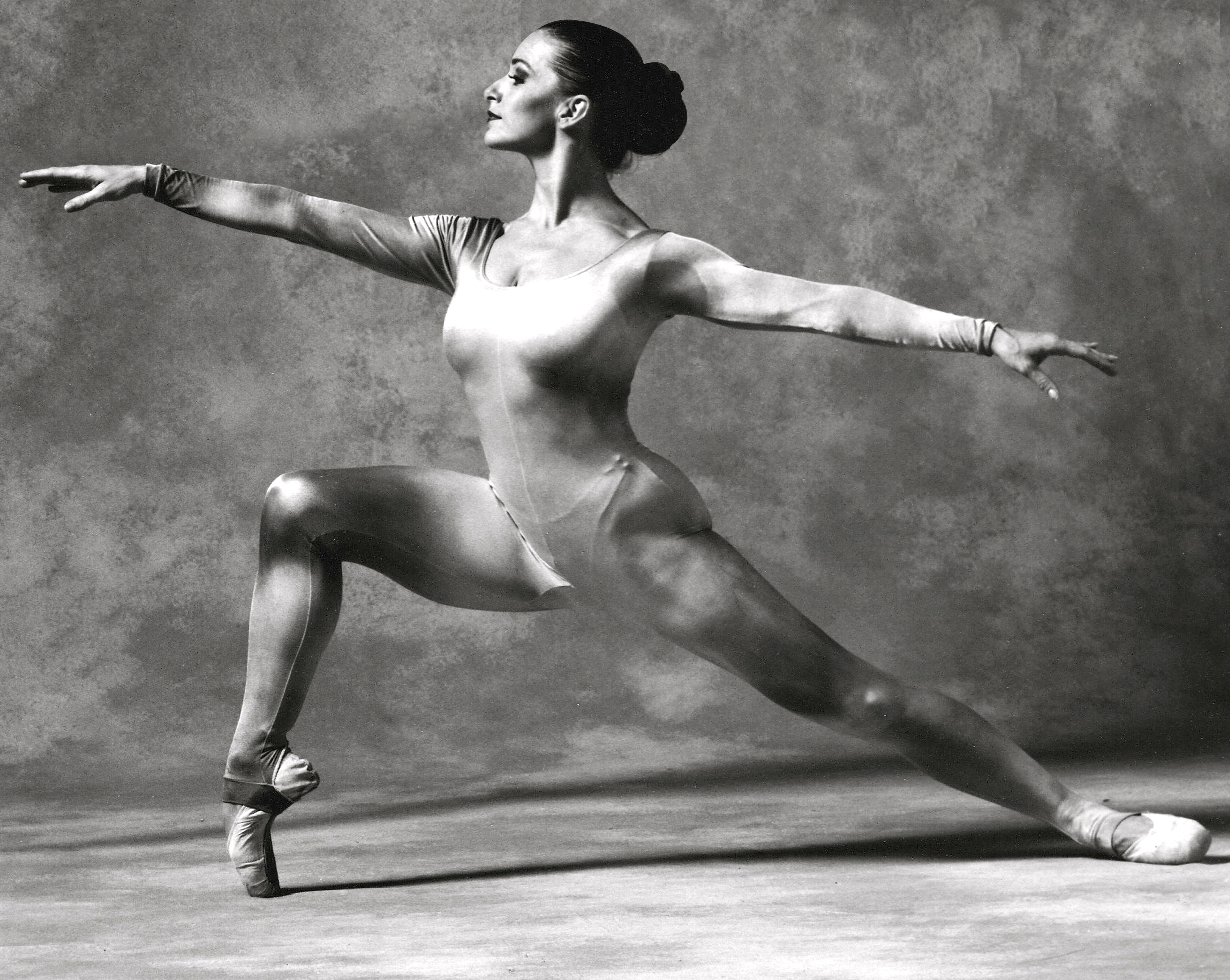 Ballerina Amanda Courtney-Davies