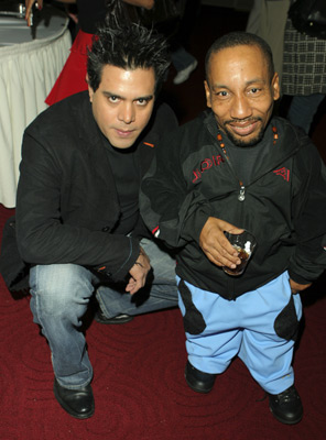 Tony Cox and Raul Julia-Levy at event of Sling Blade (1996)