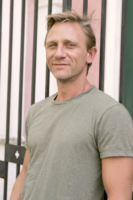 Daniel Craig at event of Enduring Love (2004)
