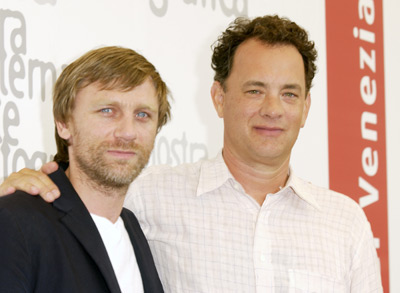 Tom Hanks and Daniel Craig at event of Road to Perdition (2002)
